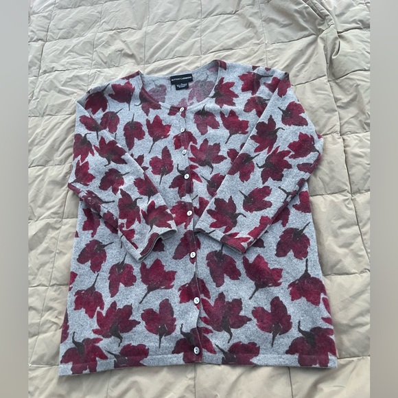 Sutton Cashmere Gray and Red Cardigan with Leaf Pattern, XL - Picture 7 of 16